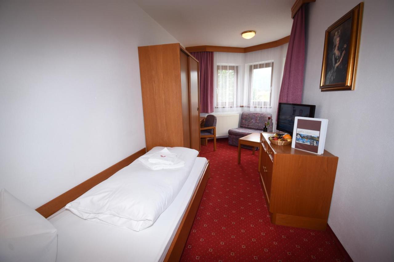 Hotel Goldenes Kreuz 坦海姆 外观 照片