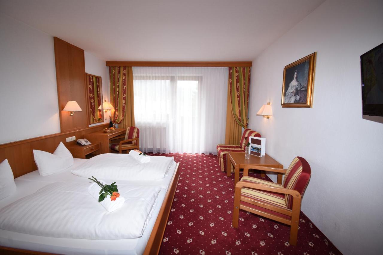 Hotel Goldenes Kreuz 坦海姆 外观 照片